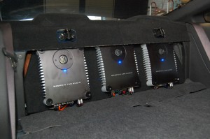 Memphis SC amplifiers Mounted in 07 Mustang